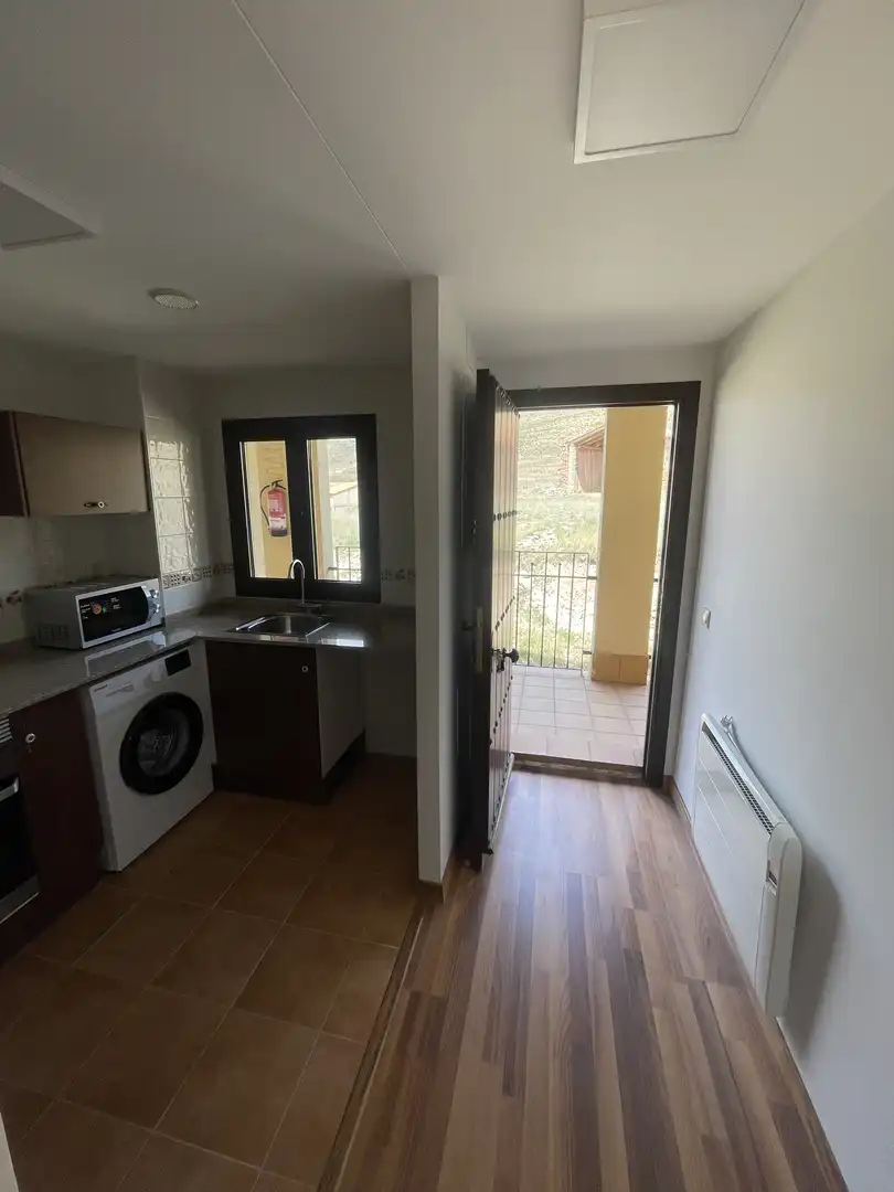 Piso de alquiler en Calle Mayor, 5, Aguilar del Alfambra Cocina de Piso de alquiler en Aguilar del Alfambra con Calefacción, Jardín privado y Parquet