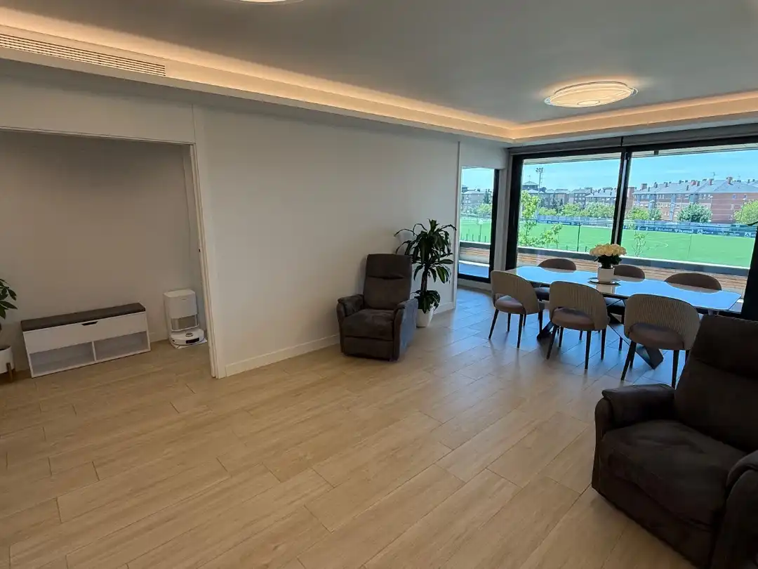 Flat for sale in Golf - El Carralero Living room of Flat for sale in Majadahonda with Air Conditioner, Heating and Private garden