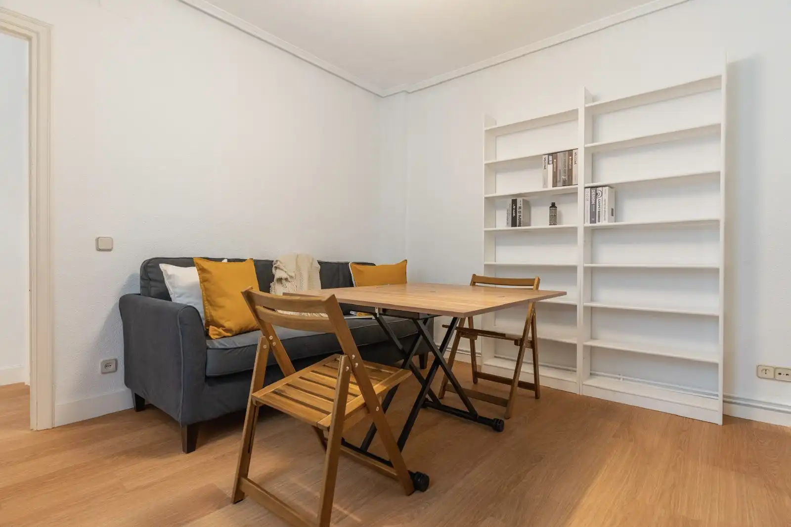 Sala de estar de Piso de alquiler en  Madrid Capital