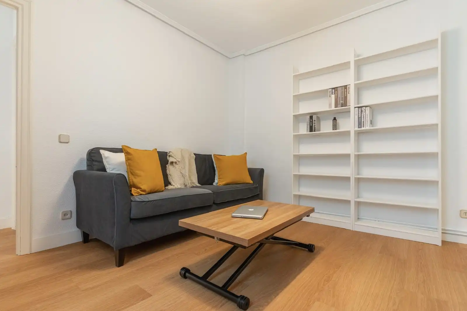 Sala de estar de Piso de alquiler en  Madrid Capital
