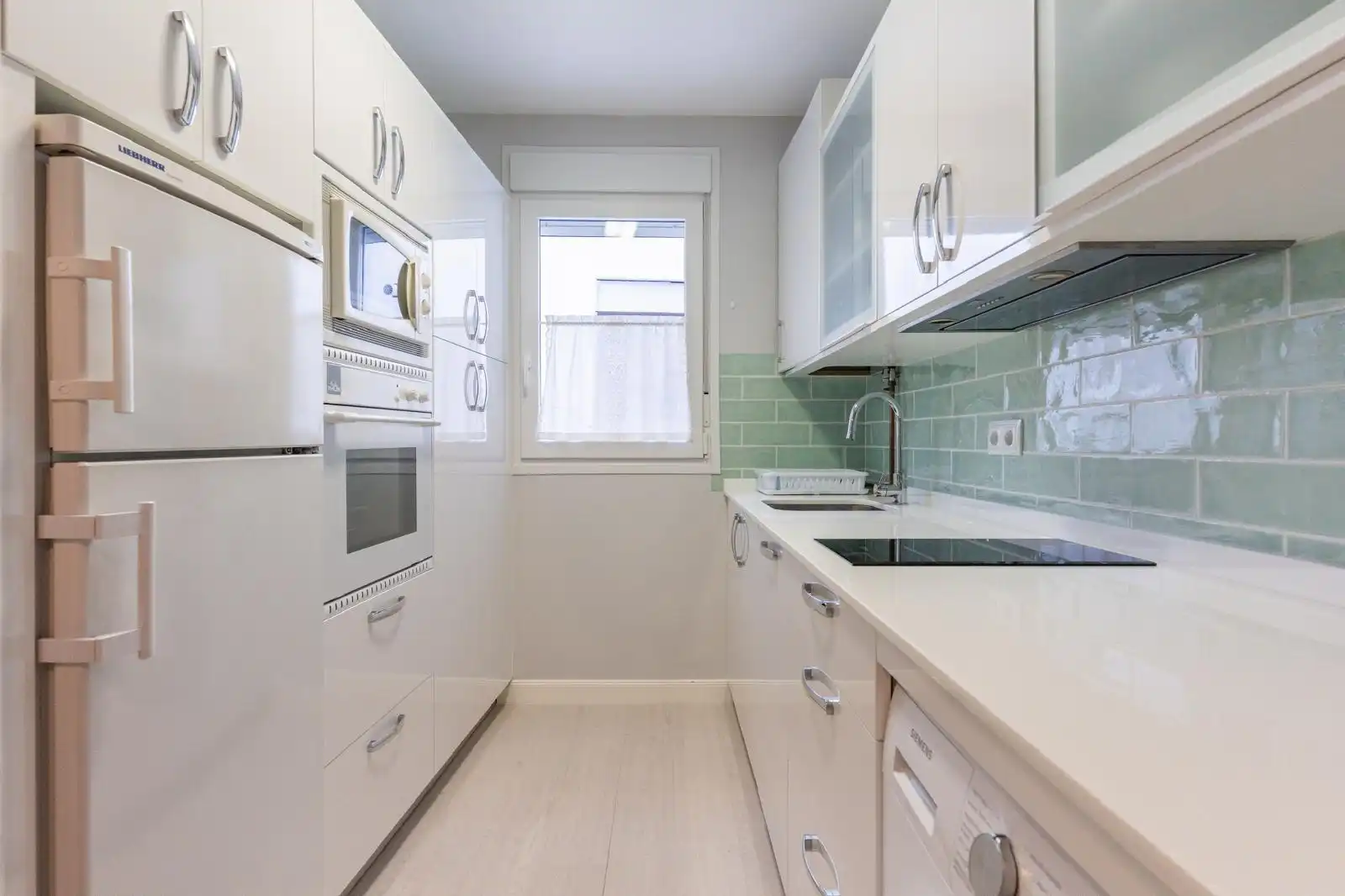 Cocina de Piso de alquiler en  Madrid Capital