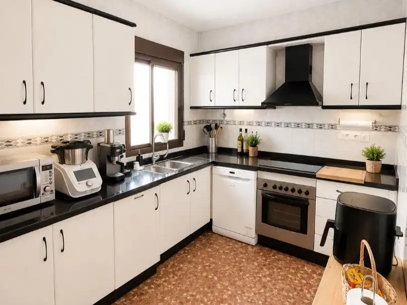 Piso de alquiler en Calle Hernán Cortés, 4, Viator Cocina de Piso de alquiler en Viator con Aire acondicionado, Calefacción y Trastero