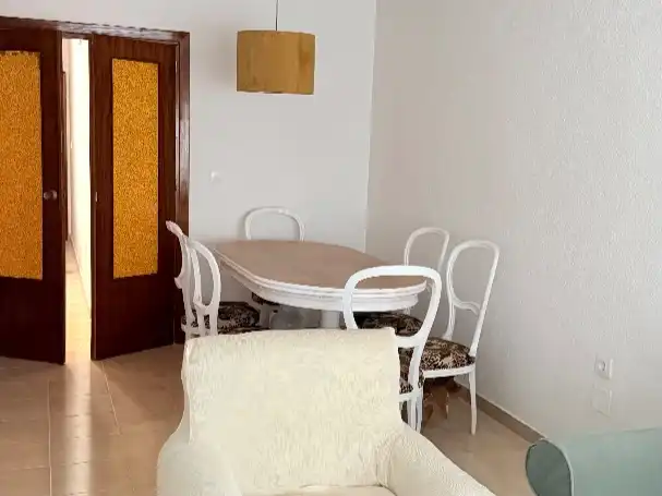 Wohnung zur Miete in Plaza Curtidores, 5, San Bartolomé - Millán de Priego Esszimmer von Wohnung zur Miete in Jaén Capital mit Balkon