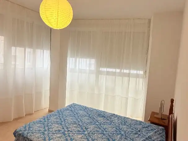 Wohnung zur Miete in Plaza Curtidores, 5, San Bartolomé - Millán de Priego Schlafzimmer von Wohnung zur Miete in Jaén Capital mit Balkon