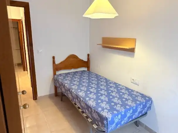 Wohnung zur Miete in Plaza Curtidores, 5, San Bartolomé - Millán de Priego Schlafzimmer von Wohnung zur Miete in Jaén Capital mit Balkon