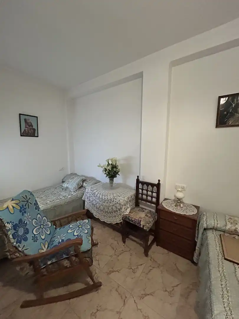 Dormitori de Casa adosada en venda en Doña Mencía amb Terrassa, Moblat i Balcó