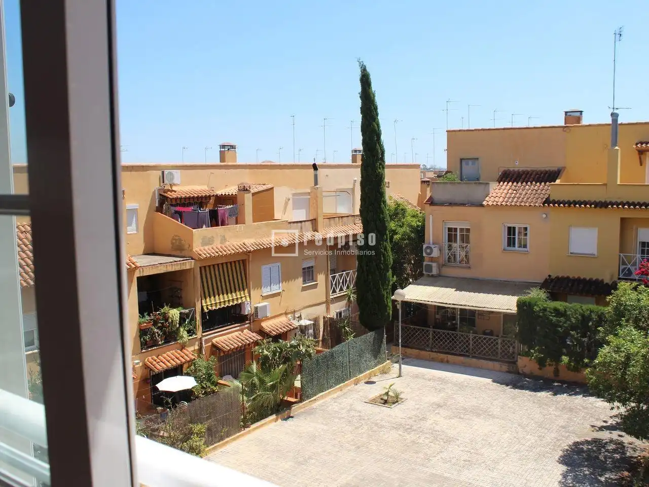 Vista exterior de Casa adosada de alquiler en Manises con Aire acondicionado, Calefacción y Parquet
