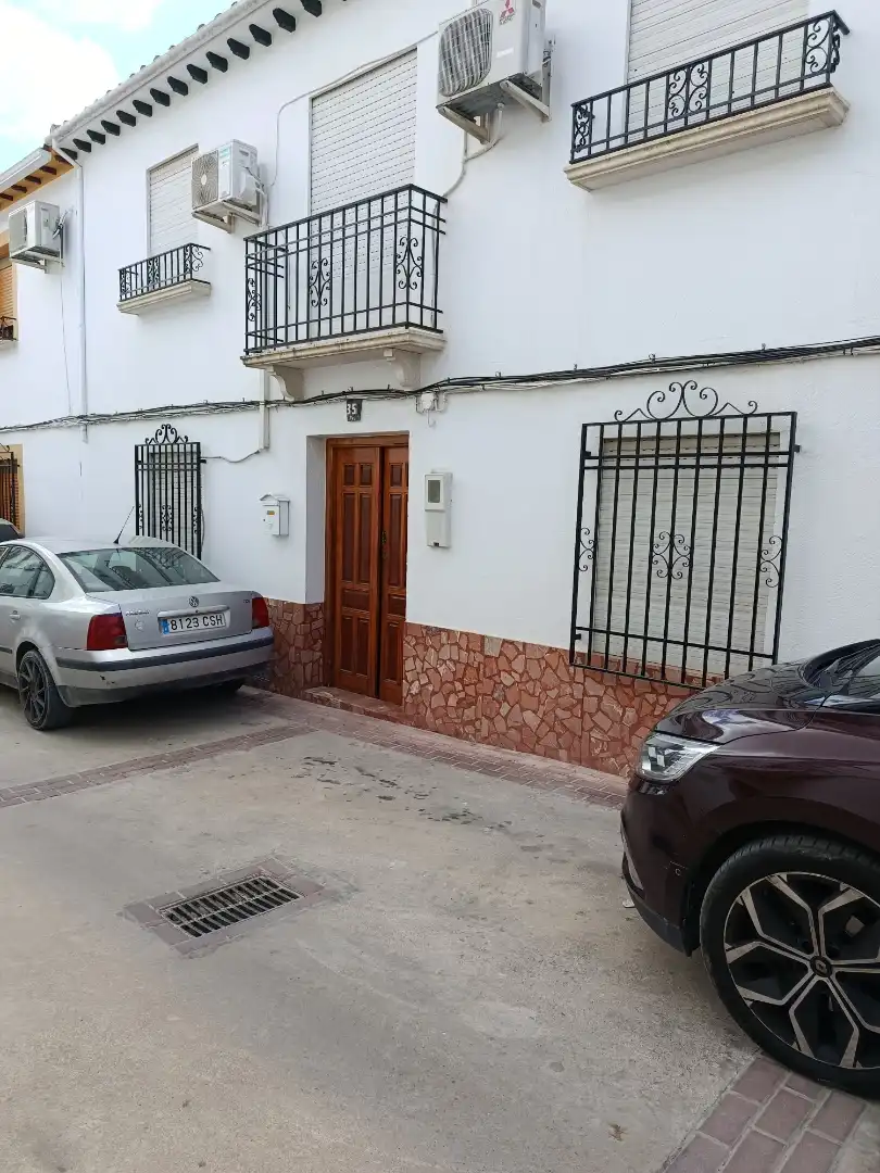 Einfamilien-Reihenhaus zum Verkauf in Calle Rute, 35, Priego de Córdoba Außenansicht von Einfamilien-Reihenhaus zum Verkauf in Priego de Córdoba mit Klimaanlage, Terrasse und Balkon
