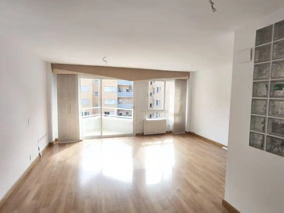 Piso en venta en Carrer de Lorca, 6, Molins de Rei Habitación de Piso en venta en Molins de Rei con Aire acondicionado, Calefacción y Parquet
