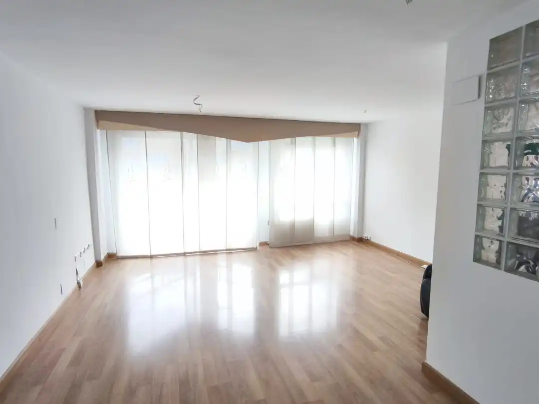 Sala d'estar de Pis en venda en Molins de Rei amb Aire condicionat i Balcó