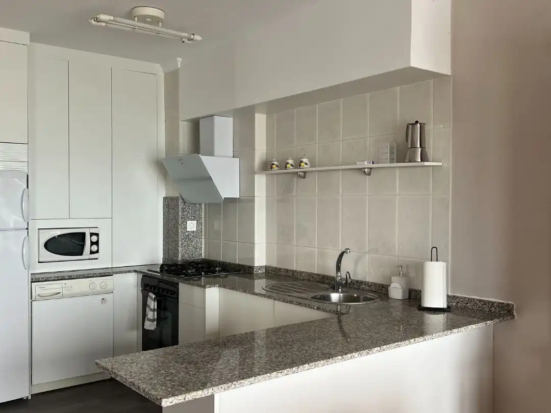 Kitchen of Flat for rent in Barreiros  with Terrace, Furnished and Community parking