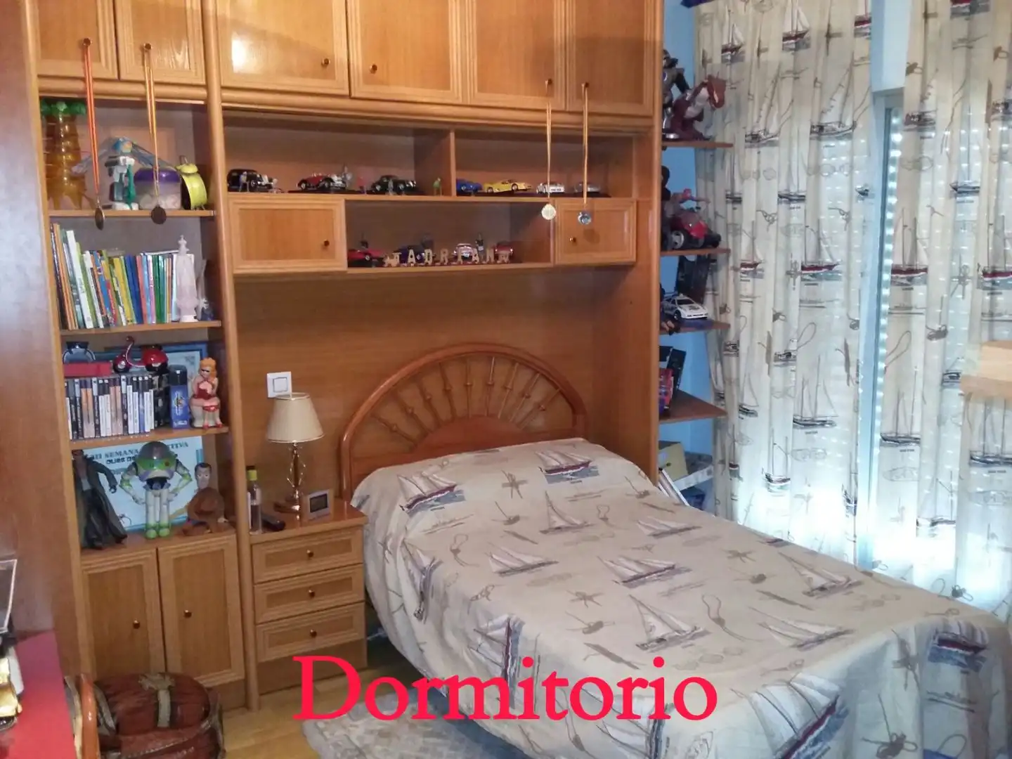 Habitación de Casa adosada en venta en Olías del Rey con Aire acondicionado, Terraza y Balcón