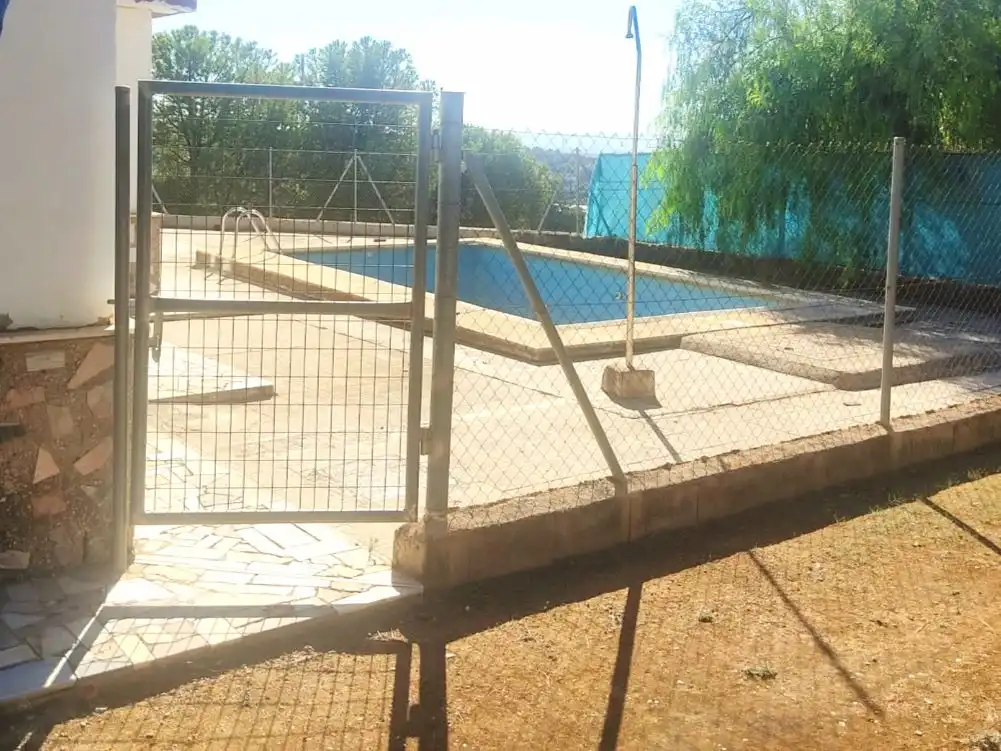 Wohnung zum Verkauf in Andújar Schwimmbecken von Wohnung zum Verkauf in Andújar mit Terrasse, Abstellraum und Schwimmbad