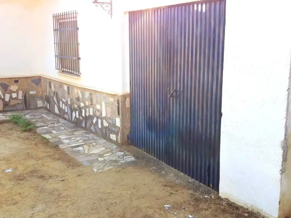 Wohnung zum Verkauf in Andújar Wohnung zum Verkauf in Andújar mit Terrasse, Abstellraum und Schwimmbad