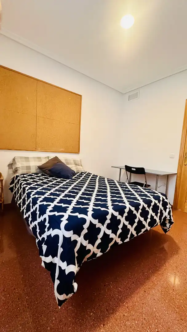 Piso de alquiler en Carrer Antonio Mora Ferrández, 45, Altabix Habitación de Piso de alquiler en Elche / Elx