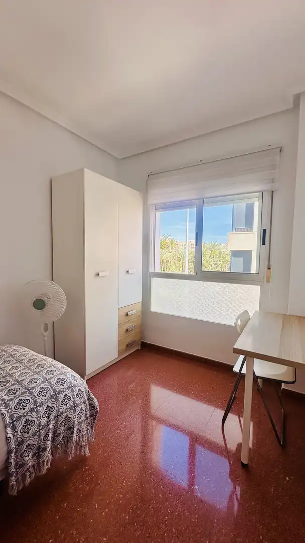 Piso de alquiler en Carrer Antonio Mora Ferrández, 45, Altabix Habitación de Piso de alquiler en Elche / Elx