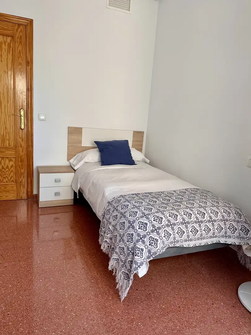Piso de alquiler en Carrer Antonio Mora Ferrández, 45, Altabix Habitación de Piso de alquiler en Elche / Elx