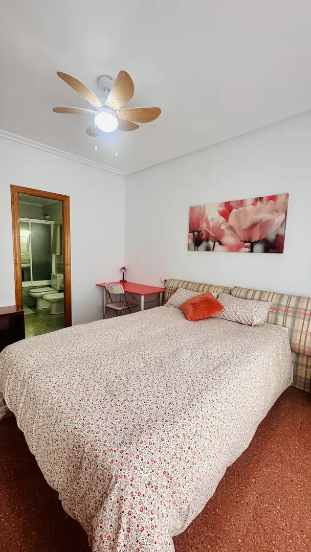 Piso de alquiler en Carrer Antonio Mora Ferrández, 45, Altabix Habitación de Piso de alquiler en Elche / Elx