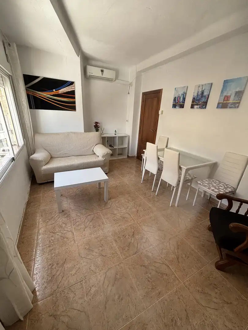 Piso de alquiler en Paseo de la Estación, 25, Torredonjimeno Sala de estar de Piso de alquiler en Torredonjimeno con Aire acondicionado y Amueblado