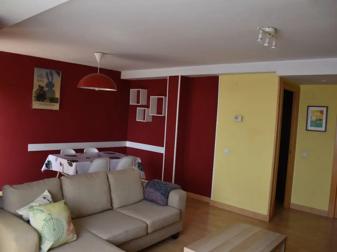 Flat for rent in Calle de la Duquesa de Villahermosa, 13, Ciudad Jardín - Parque Roma Living room of Flat for rent in Zaragoza with Heating, Parquet flooring and Furnished