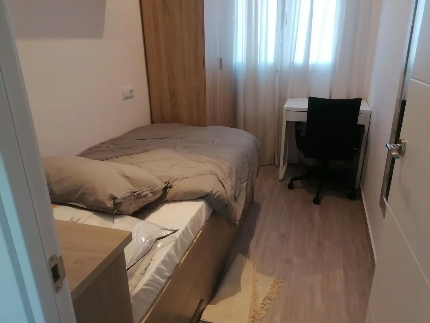 Flat for rent in Avenida Juan Pereda Pila, Pardaleras Bedroom of Flat for rent in Badajoz with Air Conditioner, Heating and Terrace