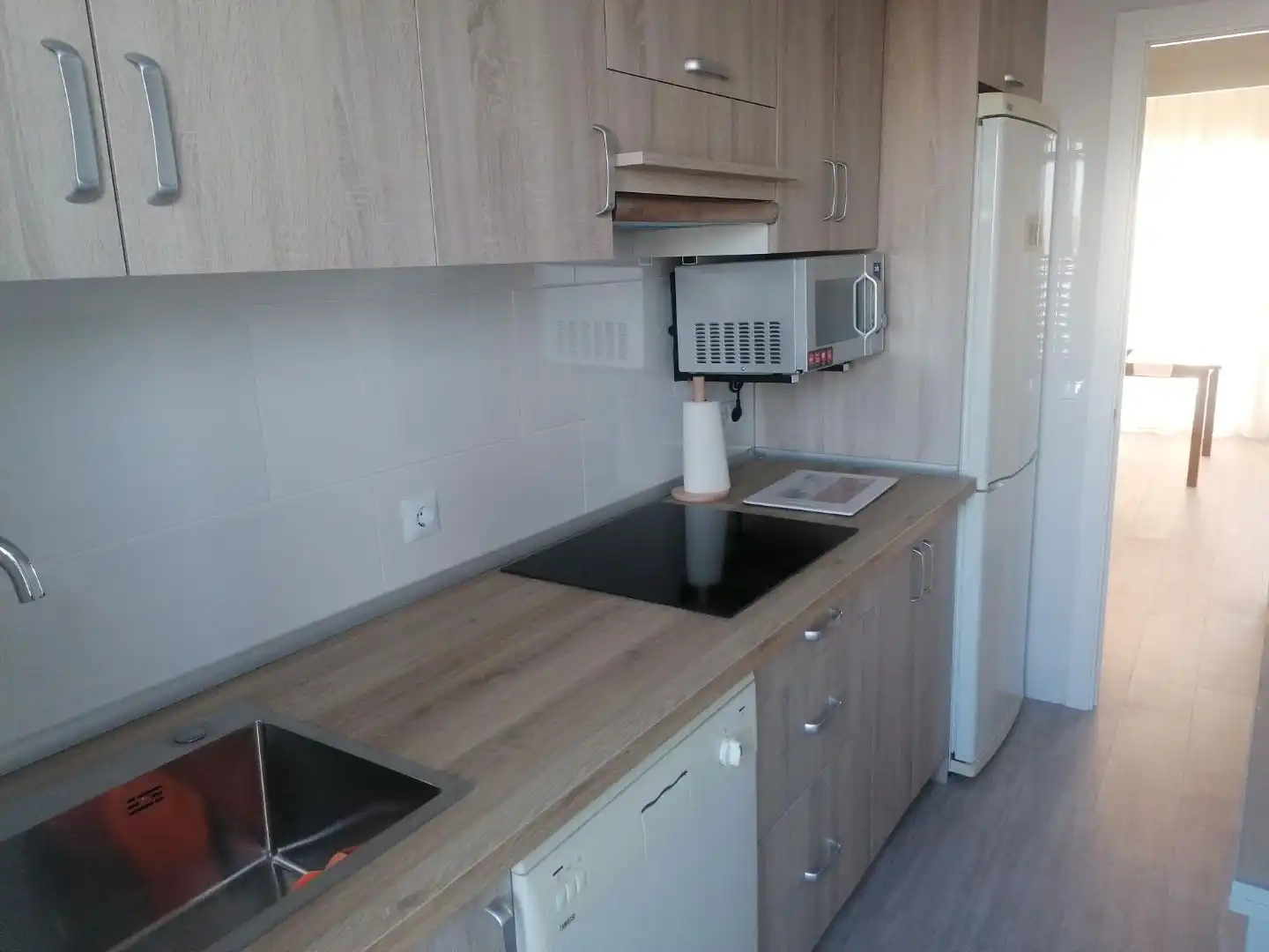Flat for rent in Avenida Juan Pereda Pila, Pardaleras Kitchen of Flat for rent in Badajoz with Air Conditioner, Heating and Terrace