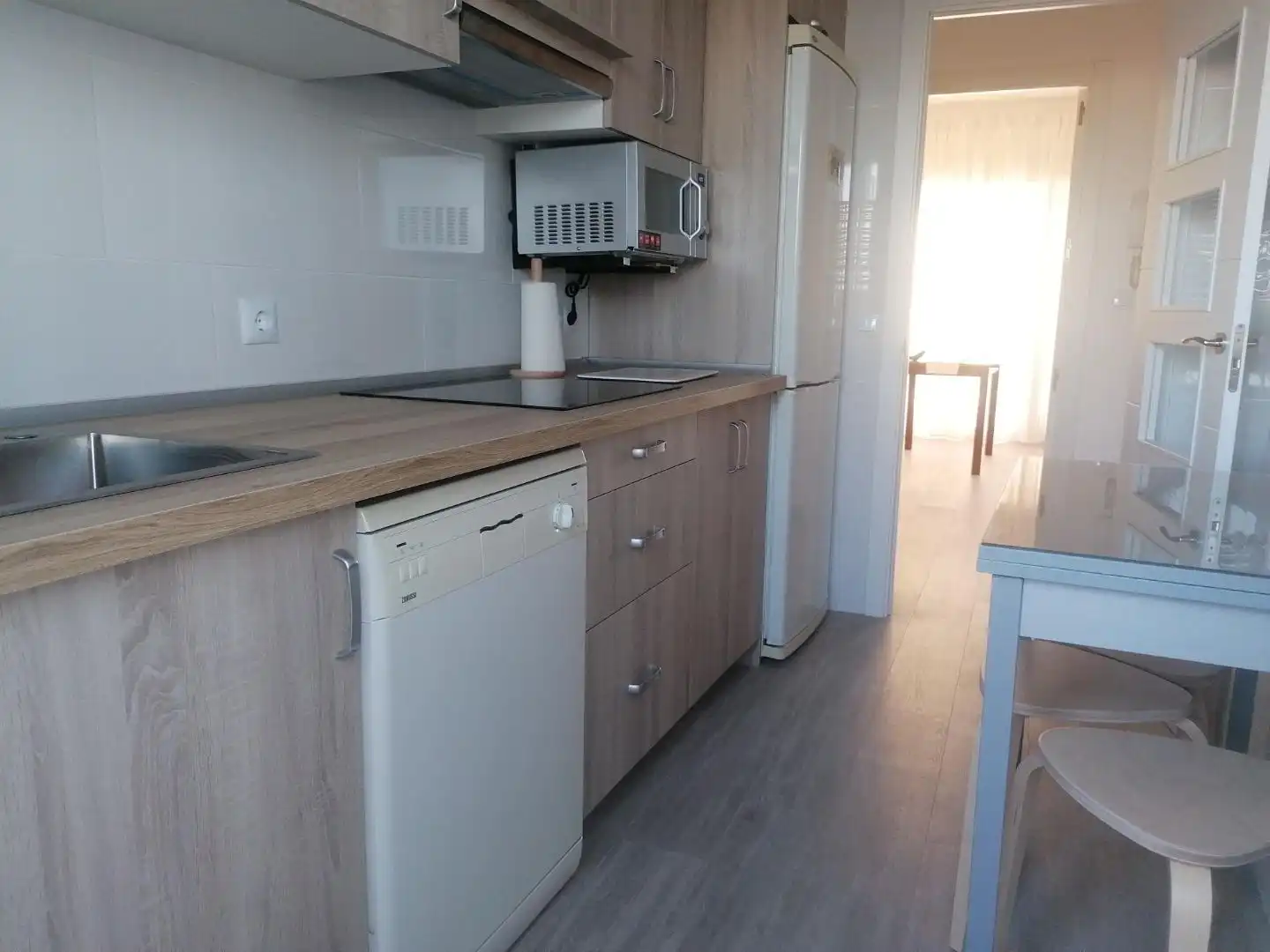 Flat for rent in Avenida Juan Pereda Pila, Pardaleras Kitchen of Flat for rent in Badajoz with Air Conditioner, Heating and Terrace