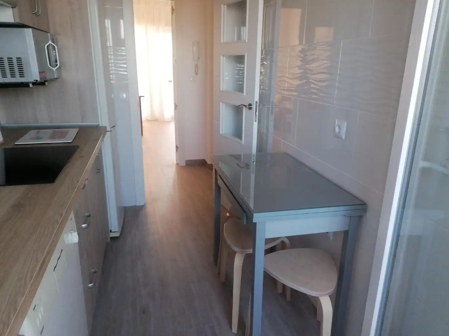 Flat for rent in Avenida Juan Pereda Pila, Pardaleras Kitchen of Flat for rent in Badajoz with Air Conditioner, Heating and Terrace