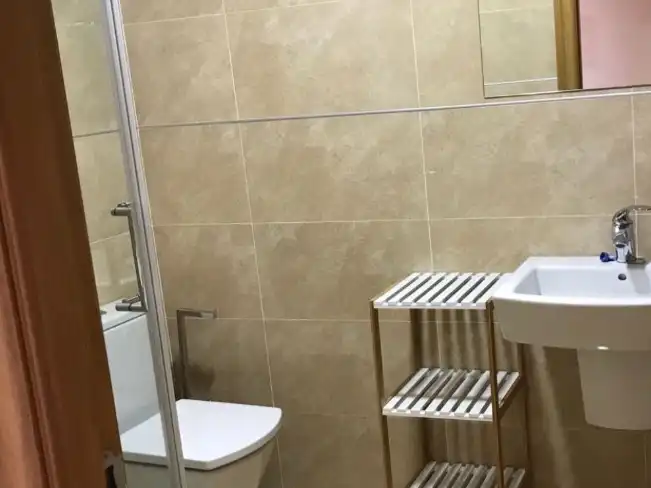 Badezimmer von Wohnung zur Miete in Ourense Capital 