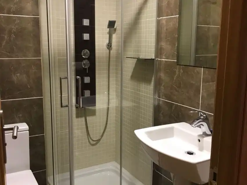 Badezimmer von Wohnung zur Miete in Ourense Capital 