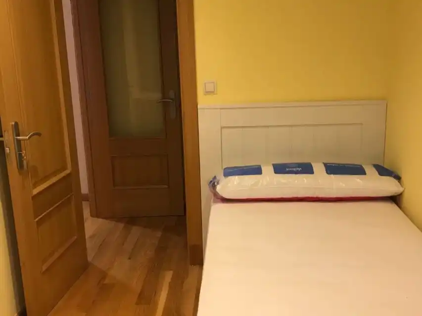 Schlafzimmer von Wohnung zur Miete in Ourense Capital 