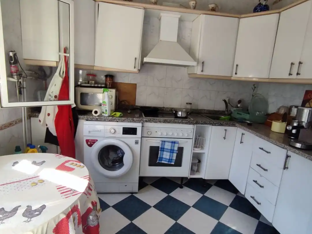 Planta baja en venta en Calle Cardenal Rodrigo de Castro, 17, Ciudad Jardín Cocina de Planta baja en venta en Sevilla con Aire acondicionado, Calefacción y Terraza