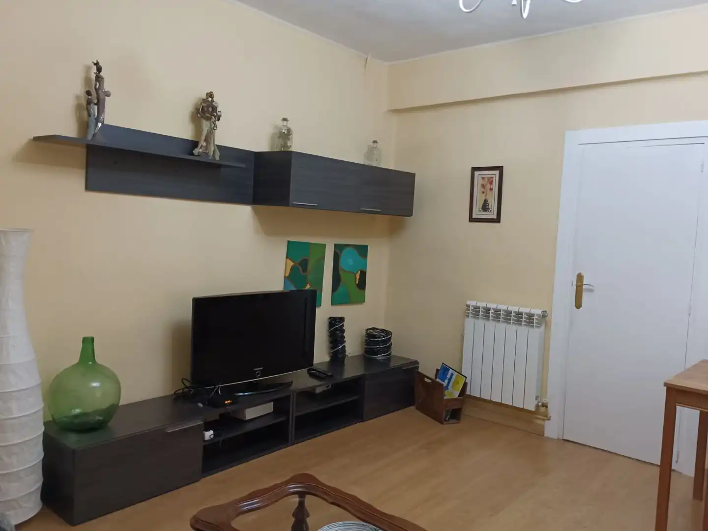 Piso en venta en Calle Esmeralda, 5, Pizarrales Sala de estar de Piso en venta en Salamanca con Calefacción, Parquet y Trastero