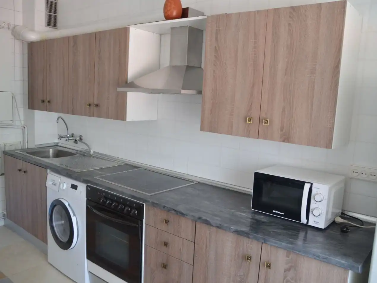 Piso en venta en Calle Esmeralda, 5, Pizarrales Cocina de Piso en venta en Salamanca con Calefacción, Parquet y Trastero