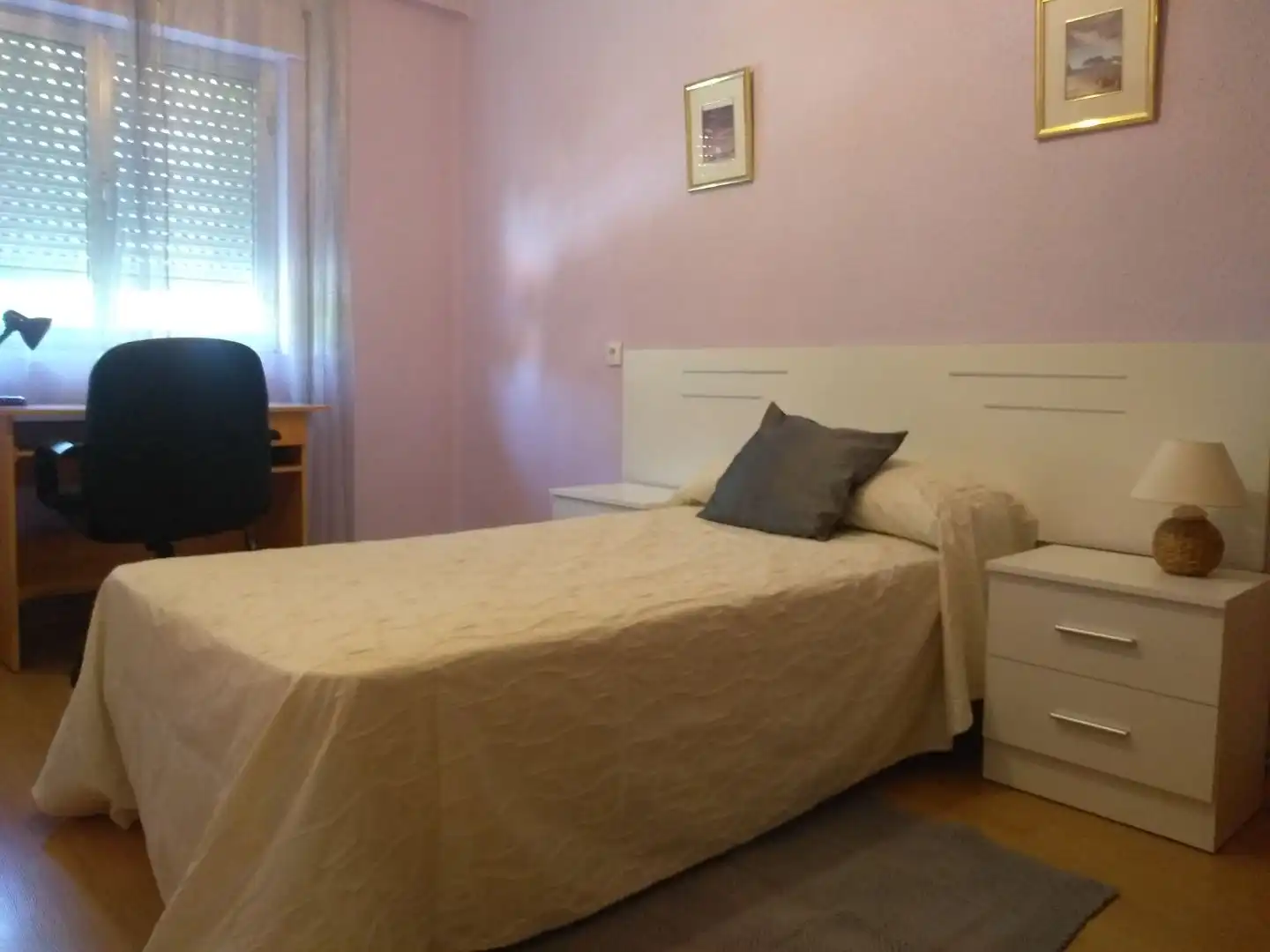 Piso en venta en Calle Esmeralda, 5, Pizarrales Habitación de Piso en venta en Salamanca con Calefacción, Parquet y Trastero