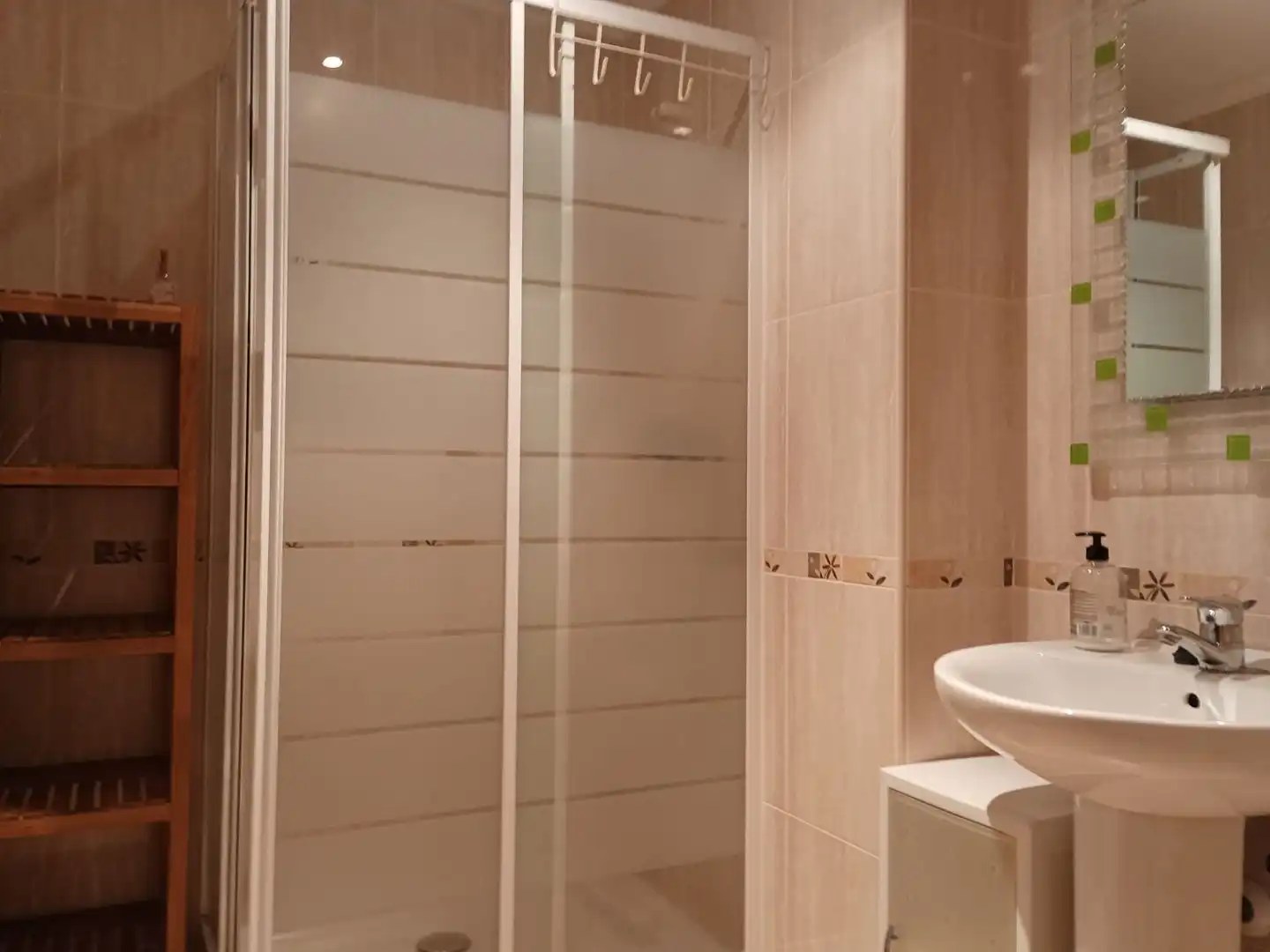 Piso en venta en Calle Esmeralda, 5, Pizarrales Baño de Piso en venta en Salamanca con Calefacción, Parquet y Trastero