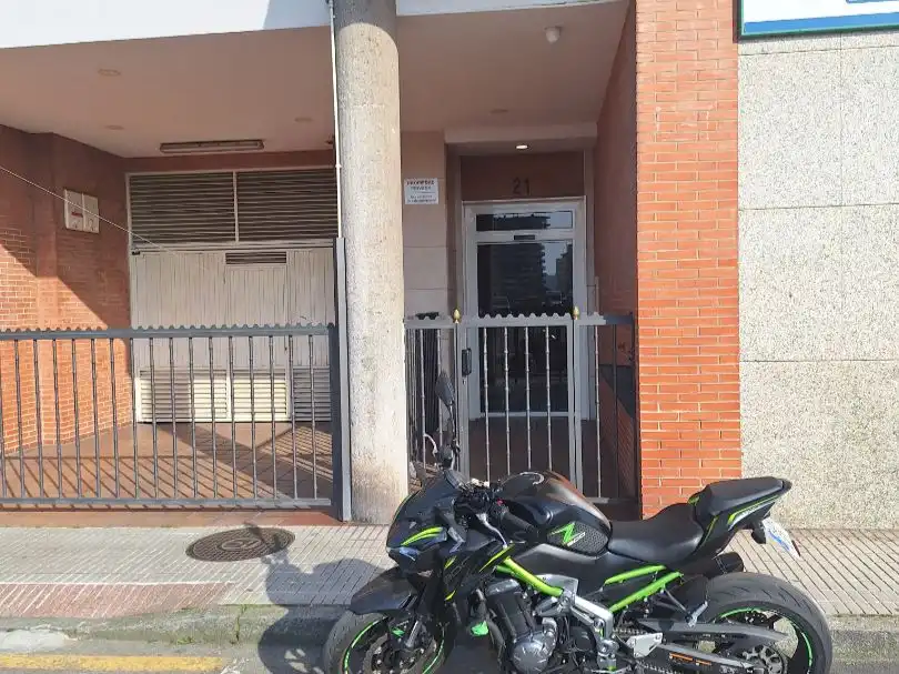 Parkplatz von Wohnung zur Miete in Gijón  mit Heizung, Parkett und Abstellraum