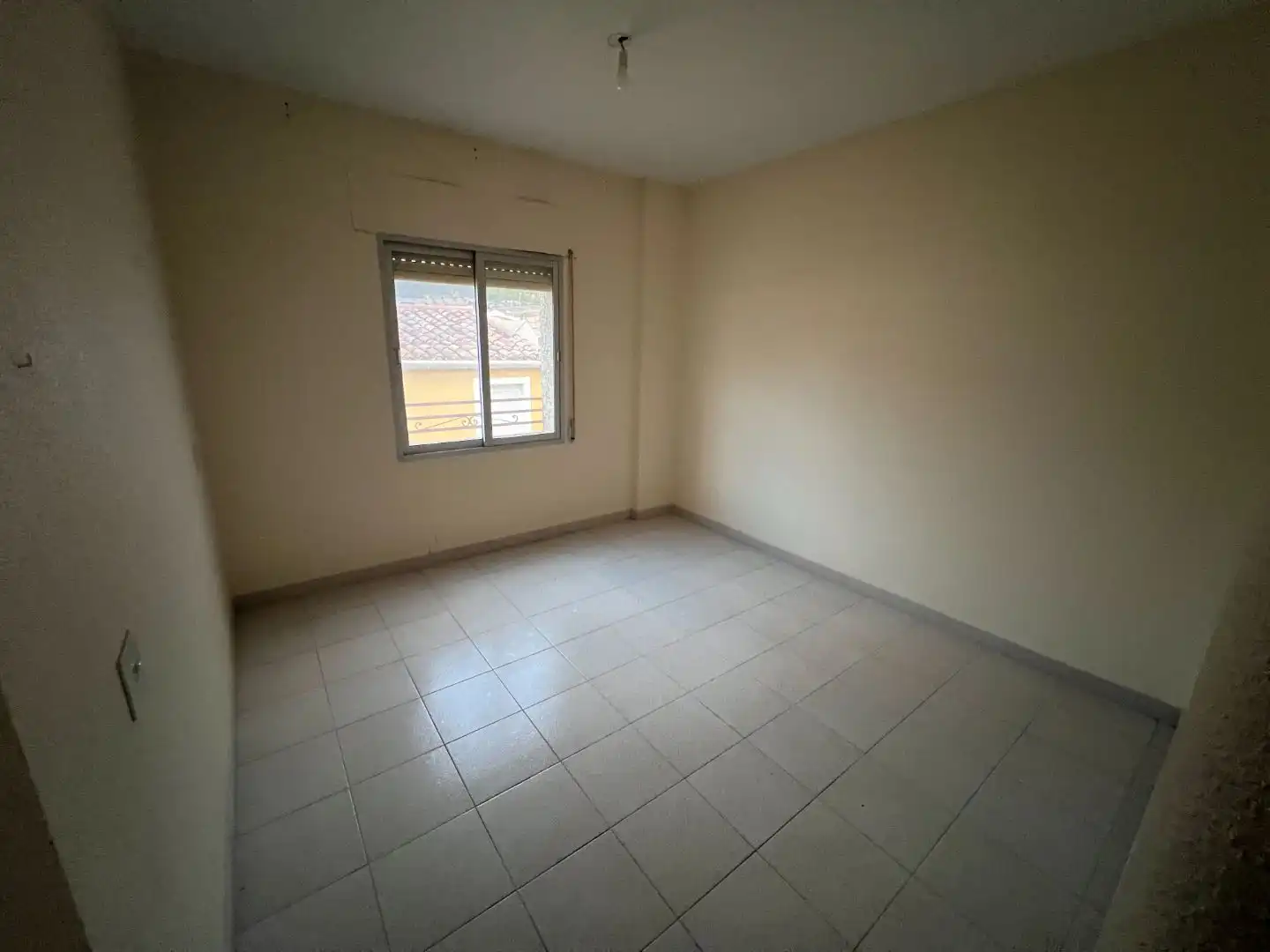 Piso en venta en Calle Calvario, 21, Elche de la Sierra Habitación de Piso en venta en Elche de la Sierra con Terraza y Trastero