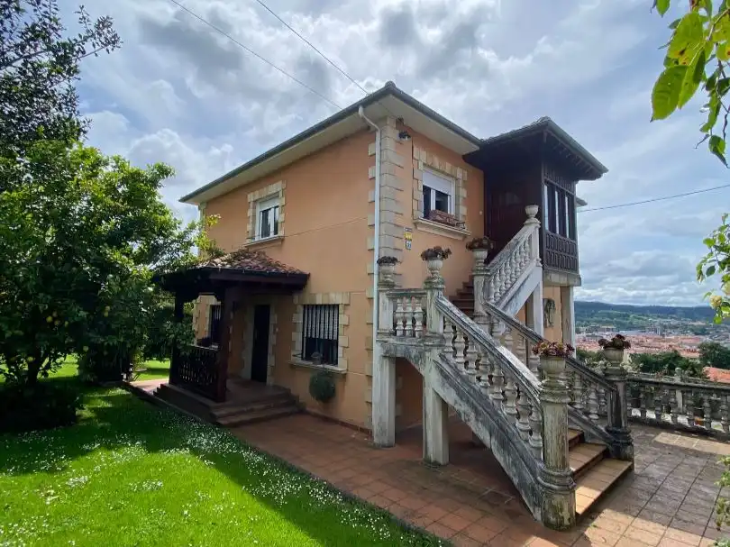 Casa o chalet en venta en Calle Emilio Revuelta, 31, Sierrapando Casa o chalet en venta en Calle Emilio Revuelta, 31, Sierrapando