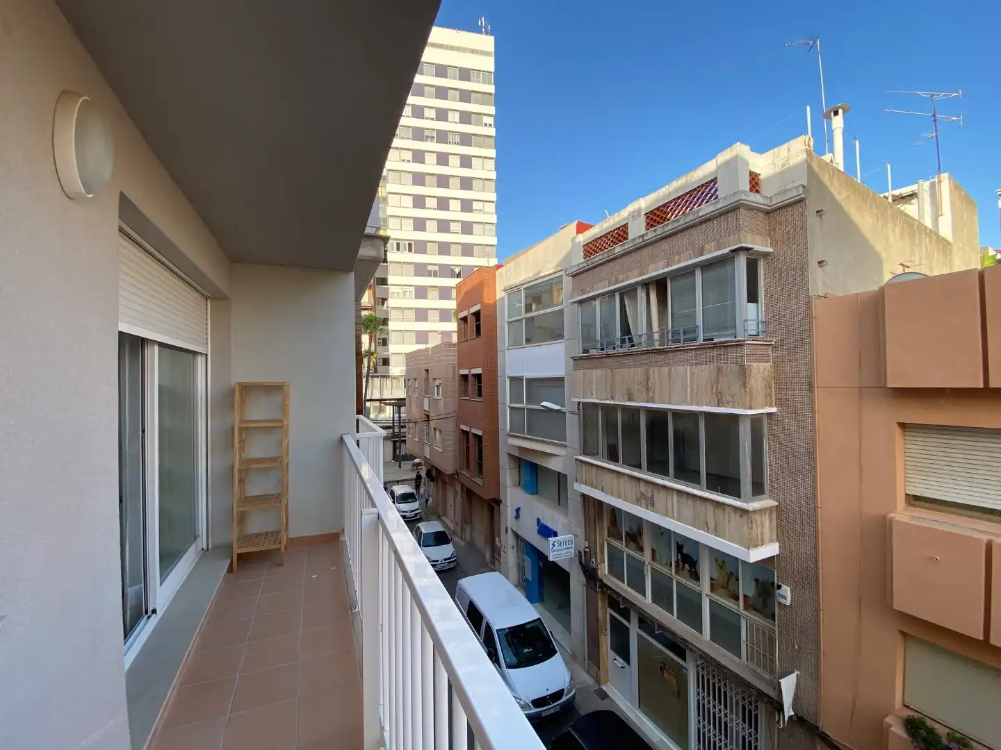 Pis de lloguer a Carrer dels Germans de les Escoles Cristianes, 10, Pueblo Vista exterior de Pis de lloguer en Benicarló amb Moblat, Aparcament comunitari i Balcó