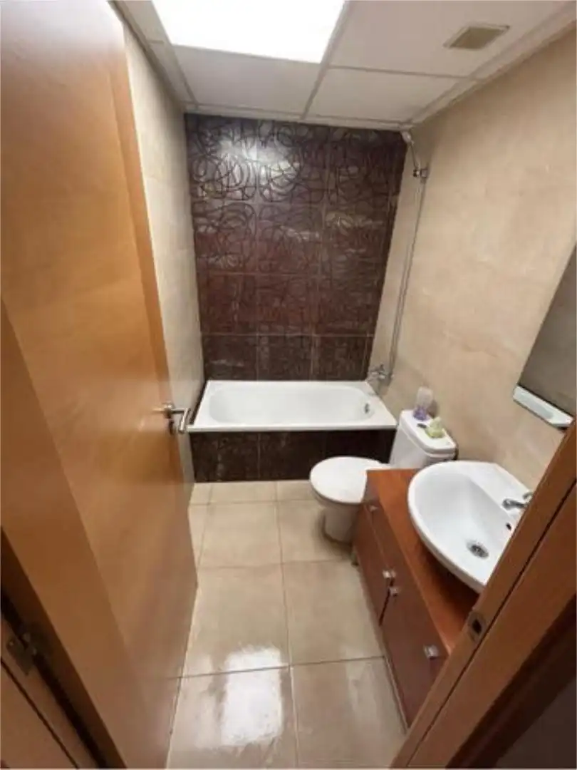 Baño de Piso de alquiler en Onda con Calefacción, Terraza y Piscina