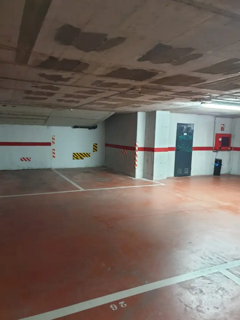 Parkplatz von Garage zum Verkauf in Valls