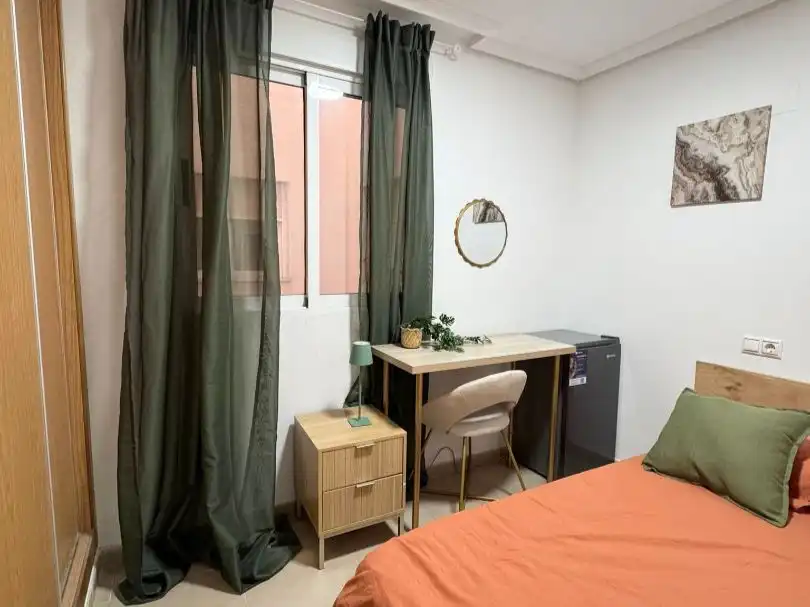 Apartments for sale in Calle Campoamor, 13, Puerto Deportivo Bedroom of Apartments for sale in Torrevieja with Terrace and Balcony