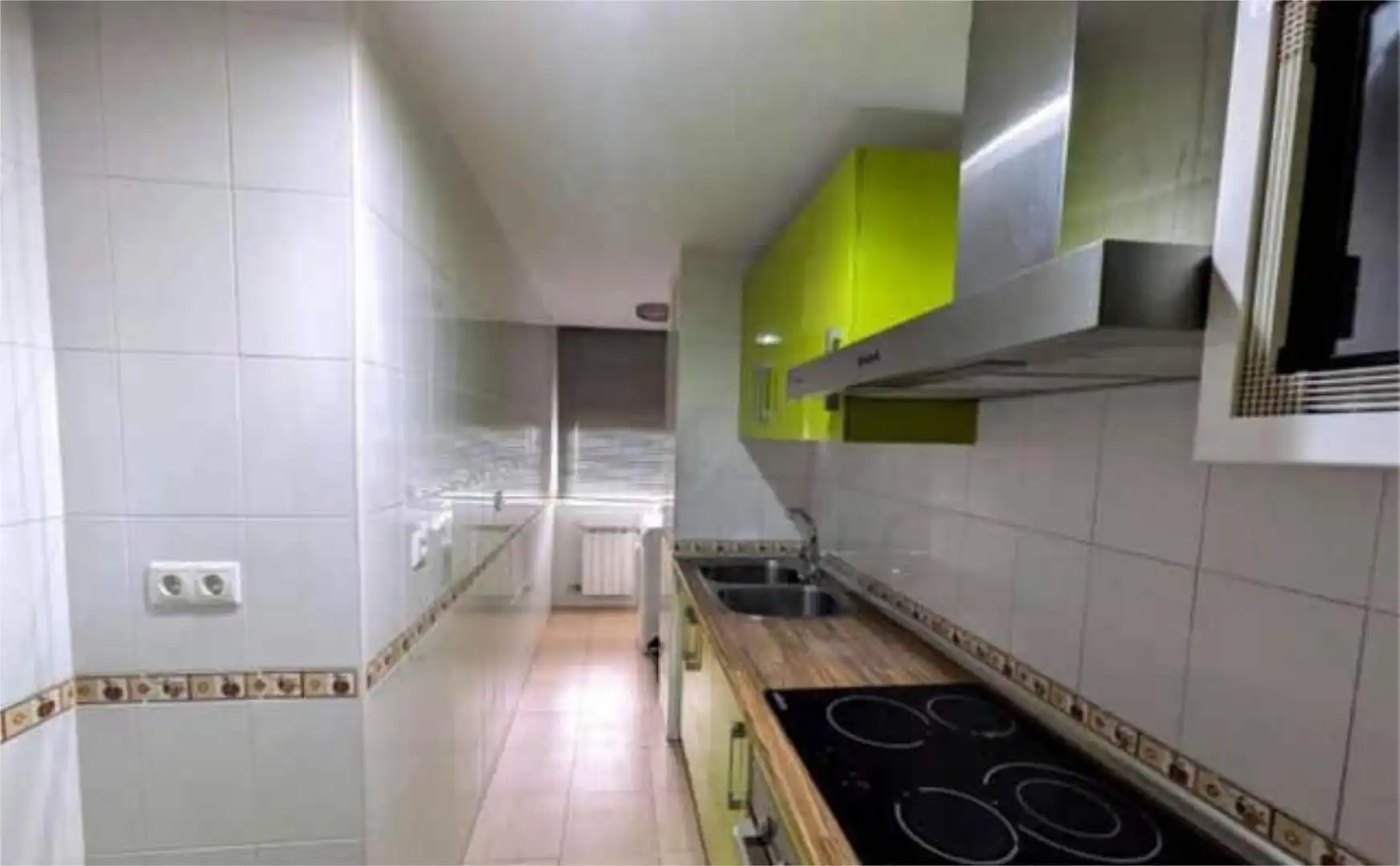Flat for rent in Zona Hospital Kitchen of Flat for rent in Linares with Heating, Swimming Pool and Furnished