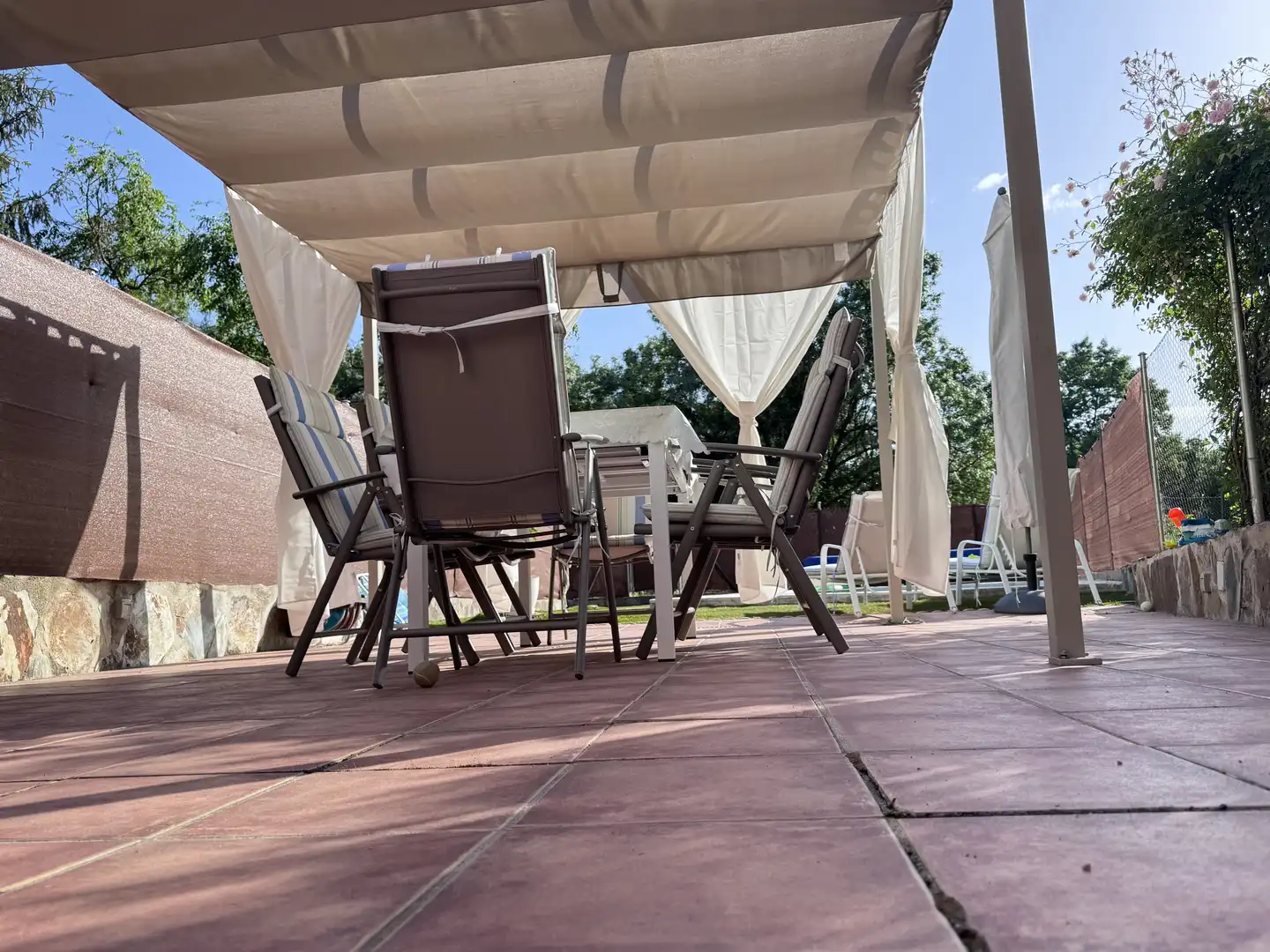 Casa adosada en venda a Calle Violetas, 1, Mojadillas - Parque de las Infantas - El Paraiso Terrassa de Casa adosada en venda en Valdemorillo amb Calefacció, Jardí privat i Terrassa