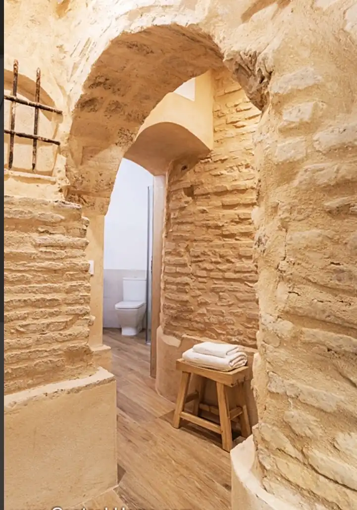 Houses for rent in Calle Juan de Mesa, 6, Santa Catalina Bathroom of Houses for rent in Sevilla with Air Conditioner, Heating and Private garden