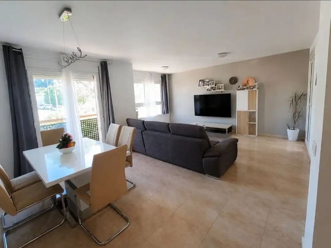 Sala de estar de Piso en venta en Teulada con Terraza, Trastero y Amueblado