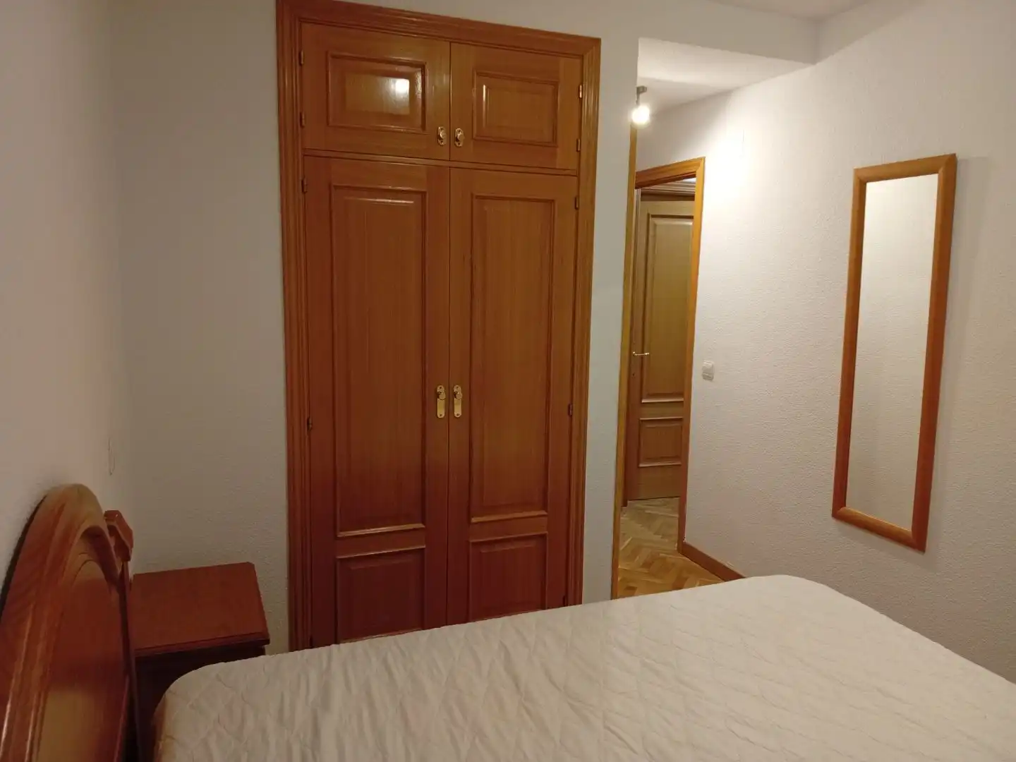 Wohnung zur Miete in Calle de Rafael Bergamín, 6, San Juan Bautista Schlafzimmer von Wohnung zur Miete in Madrid Capital mit Klimaanlage und Schwimmbad