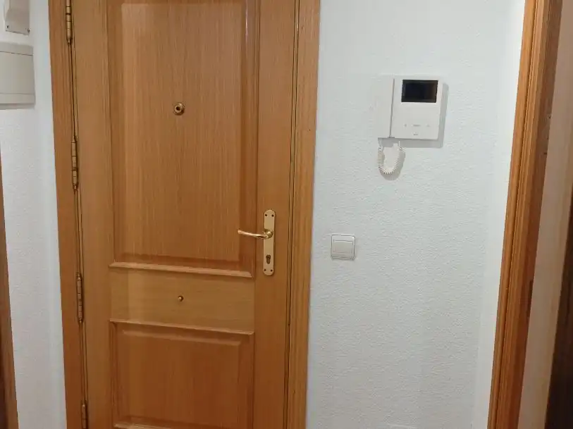 Wohnung zur Miete in Calle de Rafael Bergamín, 6, San Juan Bautista Wohnung zur Miete in Madrid Capital mit Klimaanlage und Schwimmbad