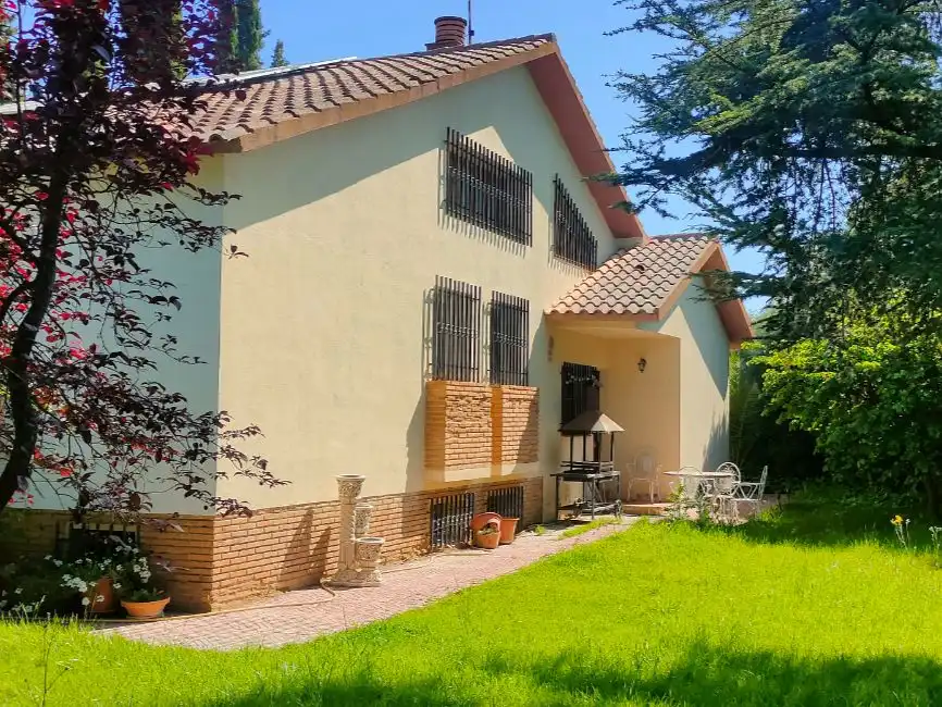 Casa o xalet en venda a Camino Alto de Toledo, 27, Olías del Rey Vista exterior de Casa o xalet en venda en Olías del Rey amb Aire condicionat i Piscina